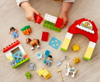 LEGO DUPLO 10951 Stadnina i kucyki - 1015567 - zdjęcie 11